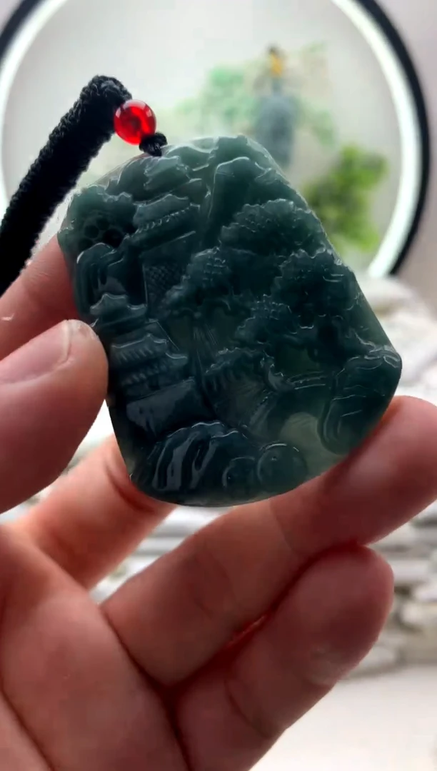 翡翠未镶嵌颈饰山水1