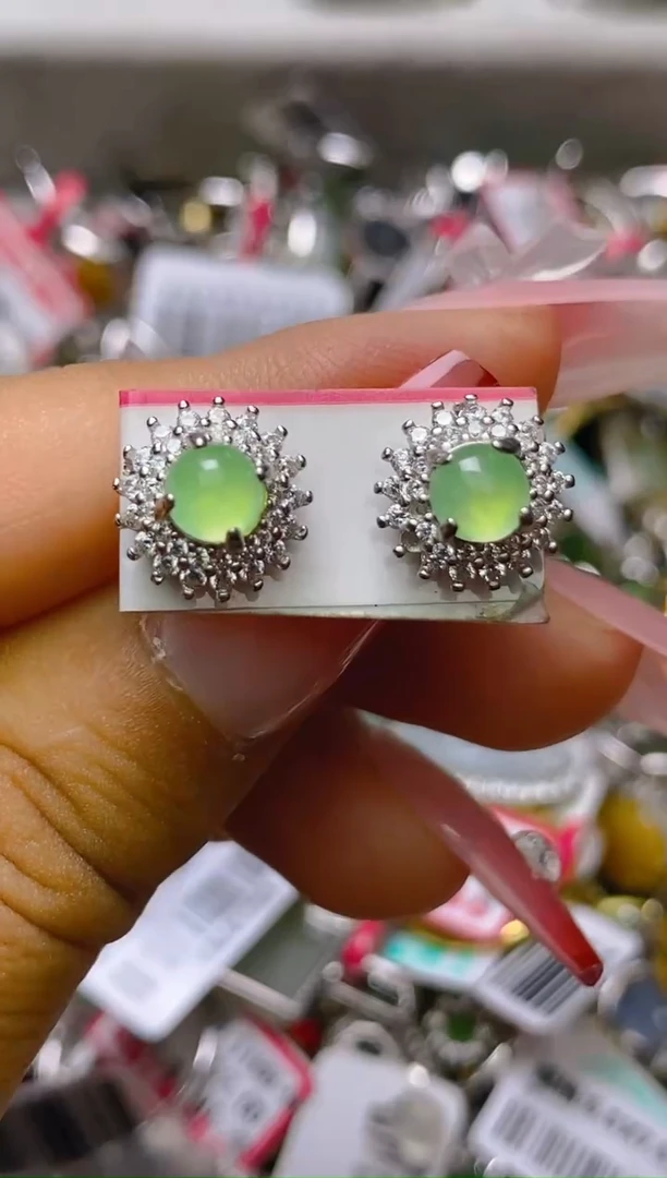 银S925镶嵌戒指翡翠百内无证书