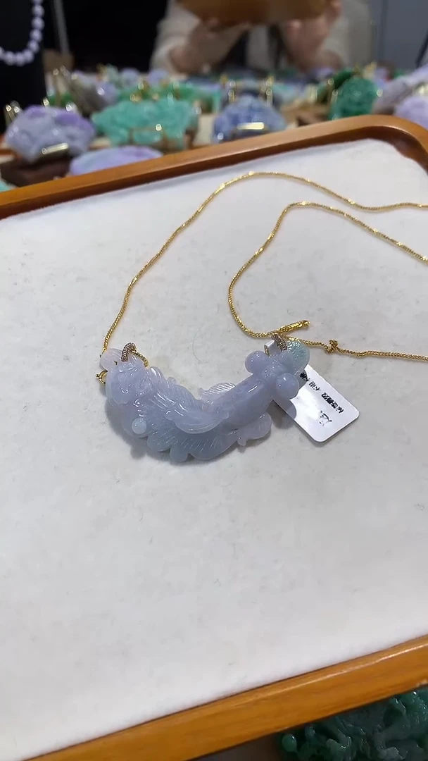 颈饰未镶嵌翡翠吊坠