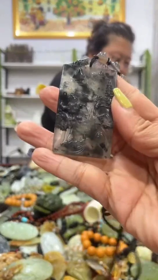 未镶嵌岫玉吊坠