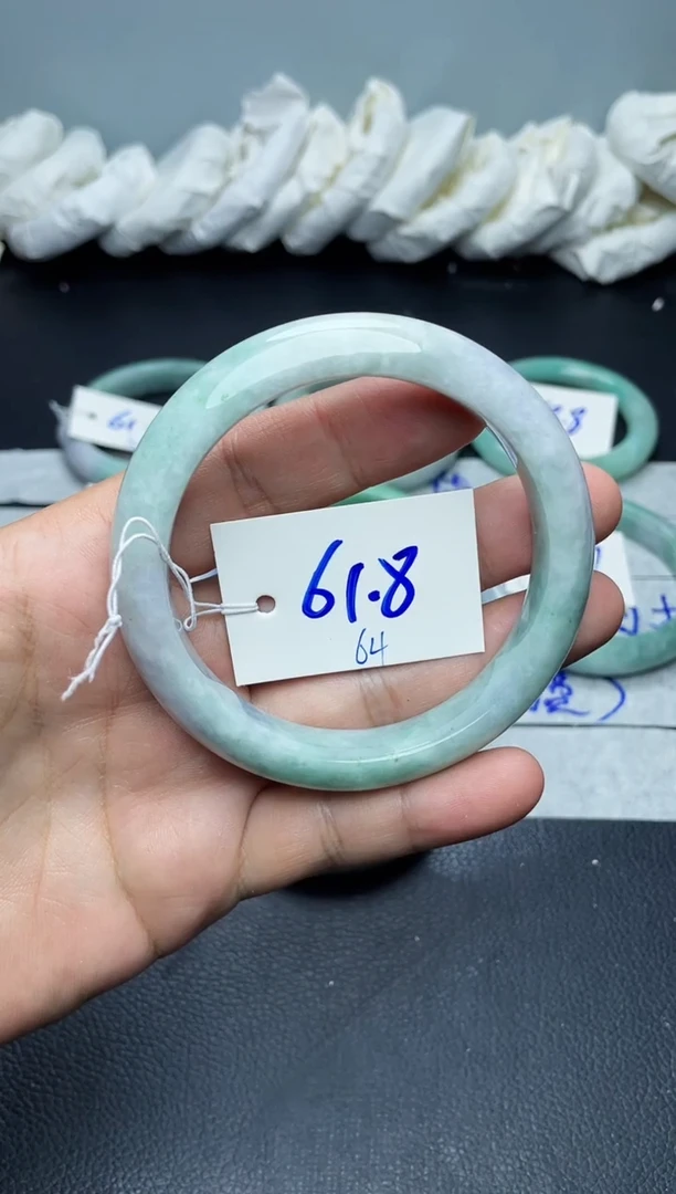 未镶嵌手镯翡翠64