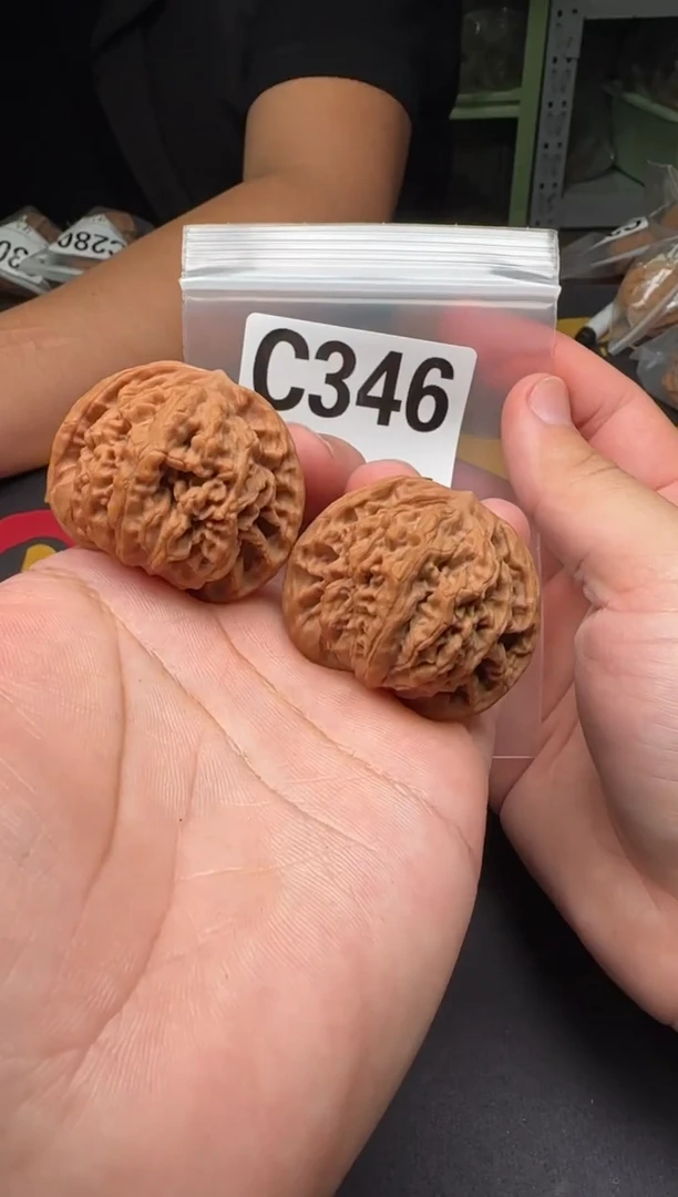 吊坠文玩核桃盘龙纹40-C346