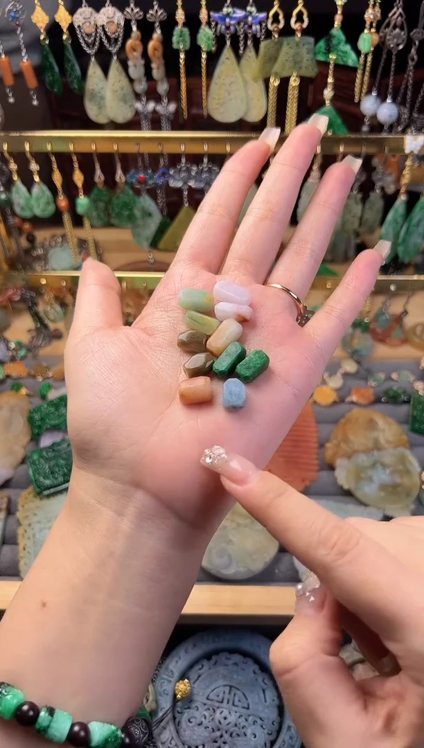 未镶嵌定制翡翠翡翠