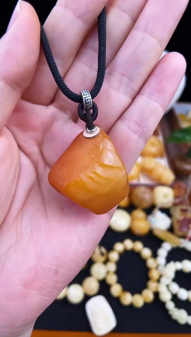 琥珀未镶嵌珠宝奇石柒月