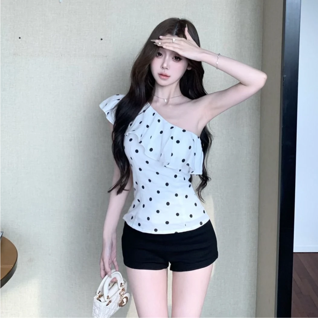 法式荷叶边波点斜肩无袖背心女夏季修身设计感纯欲辣妹风短款上衣