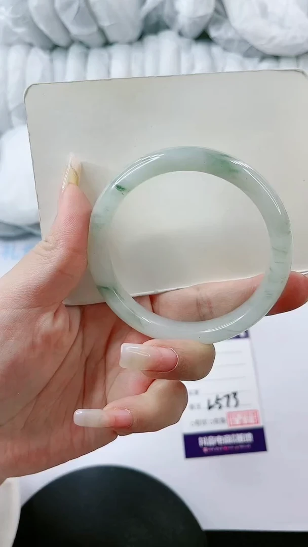 【闪购商品】石英质玉手镯未镶嵌多样性发货L573