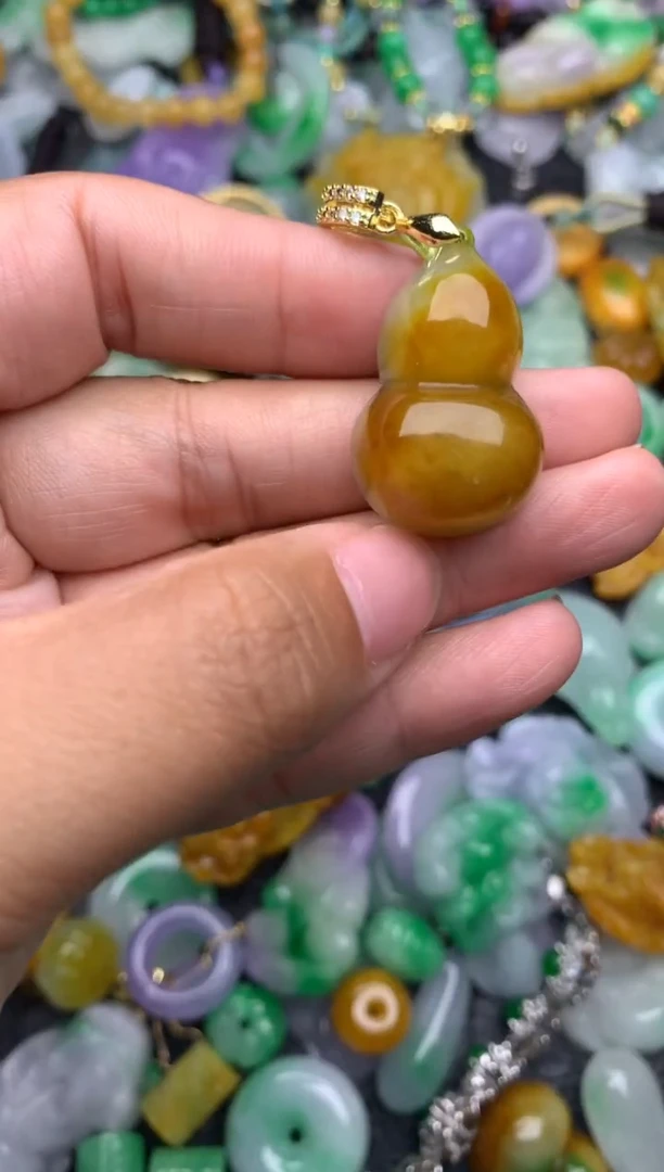 颈饰未镶嵌翡翠缅甸翡翠吊坠