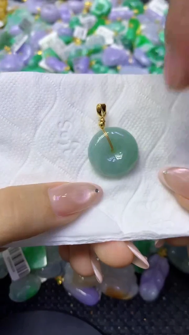 颈饰未镶嵌翡翠天然缅甸翡翠A货