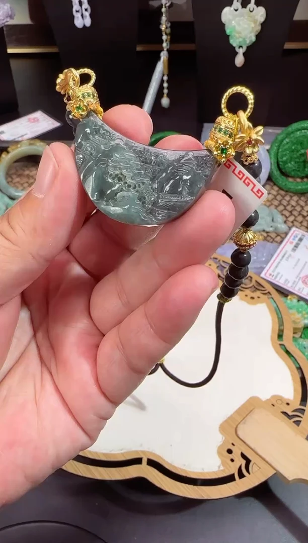 【闪购商品】翡翠颈饰未镶嵌牌子