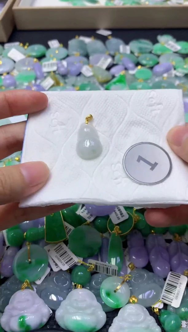 颈饰未镶嵌翡翠天然缅甸翡翠A货