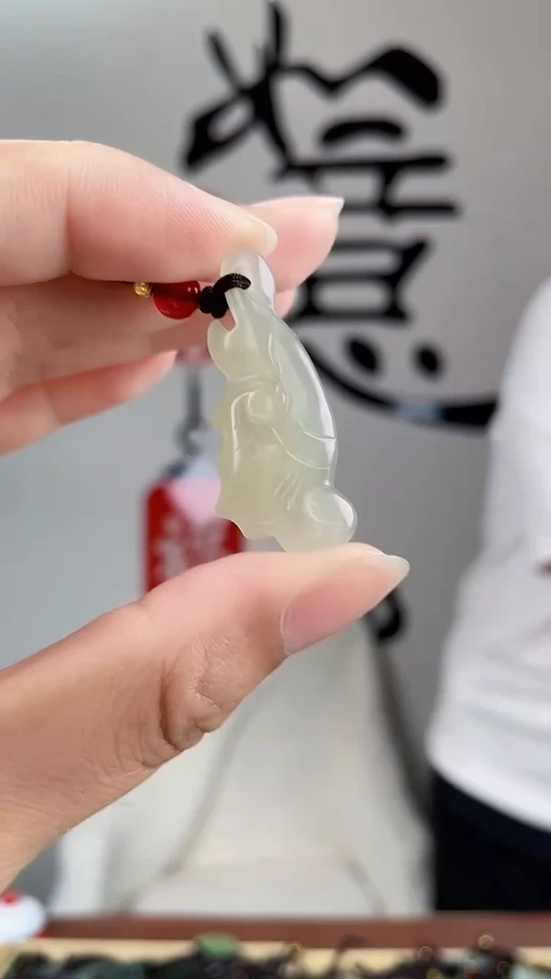 和田玉未镶嵌颈饰拍一发一，多样性发货