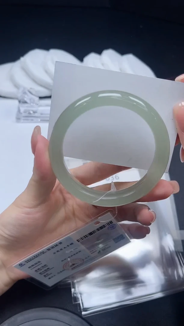 未镶嵌手镯石英质玉036-5859