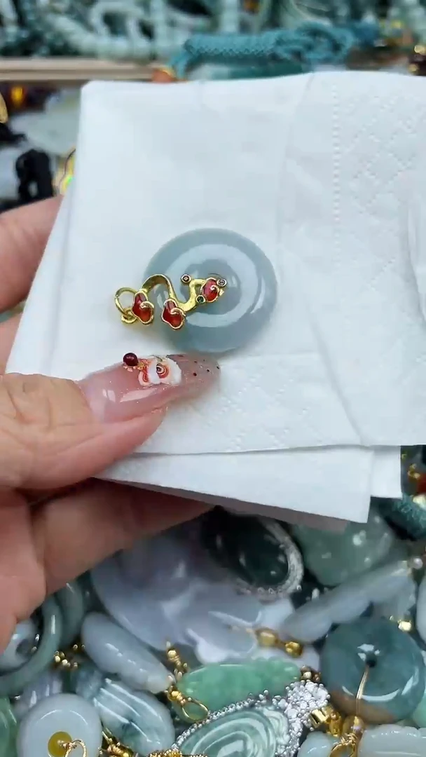 【闪购商品】翡翠颈饰未镶嵌闪购000多样性发其一