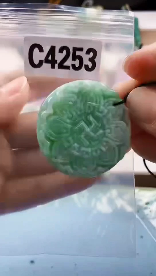 翡翠未镶嵌颈饰天然翡翠吊坠挂件