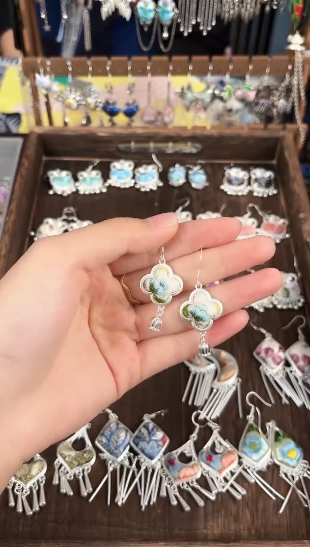 织绣楠*民族风非遗老绣饰品610