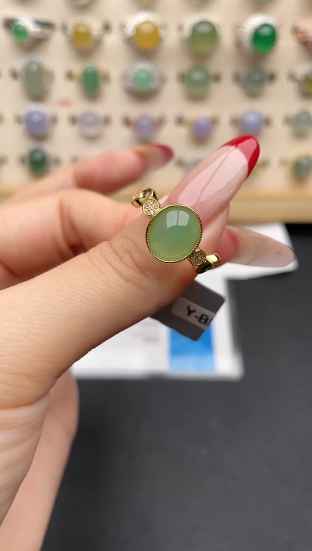 【闪购商品】翡翠戒指银S925镶嵌一物一证一礼盒