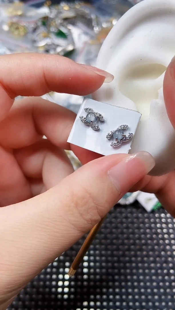 翡翠未镶嵌耳饰1111111111