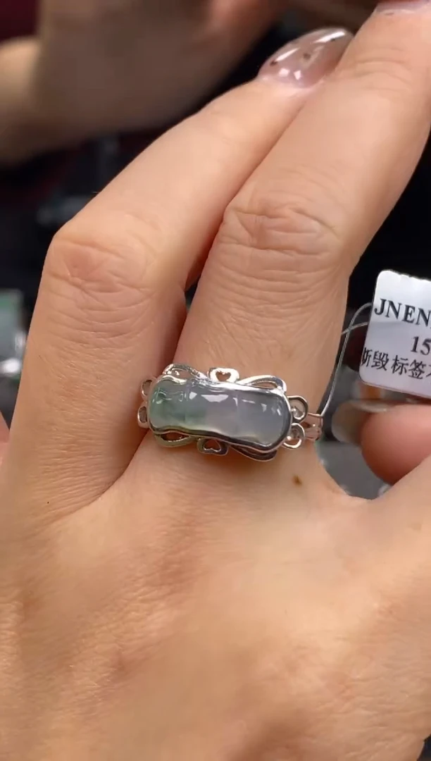 颈饰银S925镶嵌翡翠净货16917