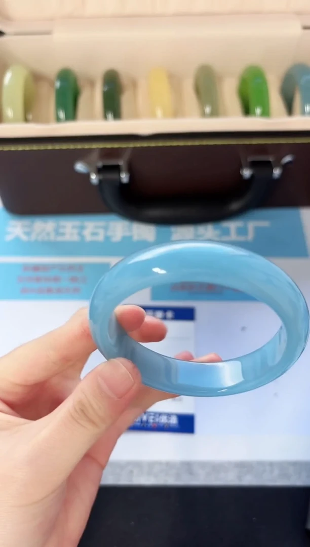 未镶嵌手镯石英质玉76/5657
