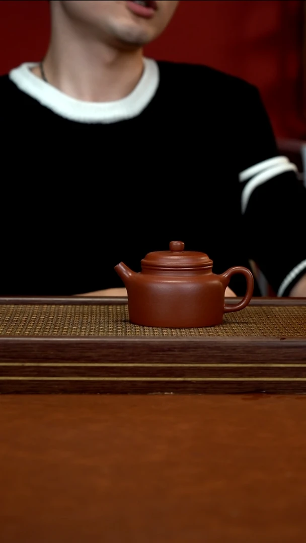 茶壶紫砂ZQ    老朱泥    德钟   220cc     全手工