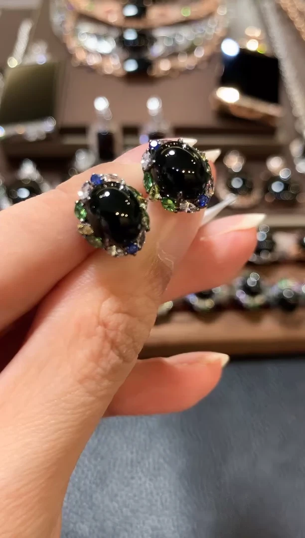 18K金镶嵌翡翠耳饰m36