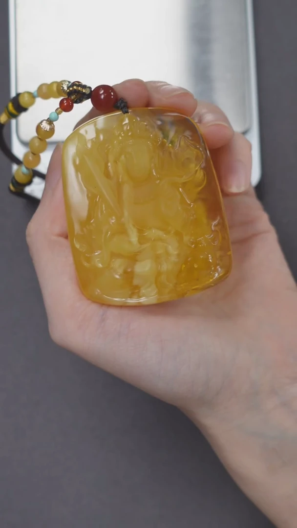 未镶嵌颈饰琥珀王君老师作品-虚空藏