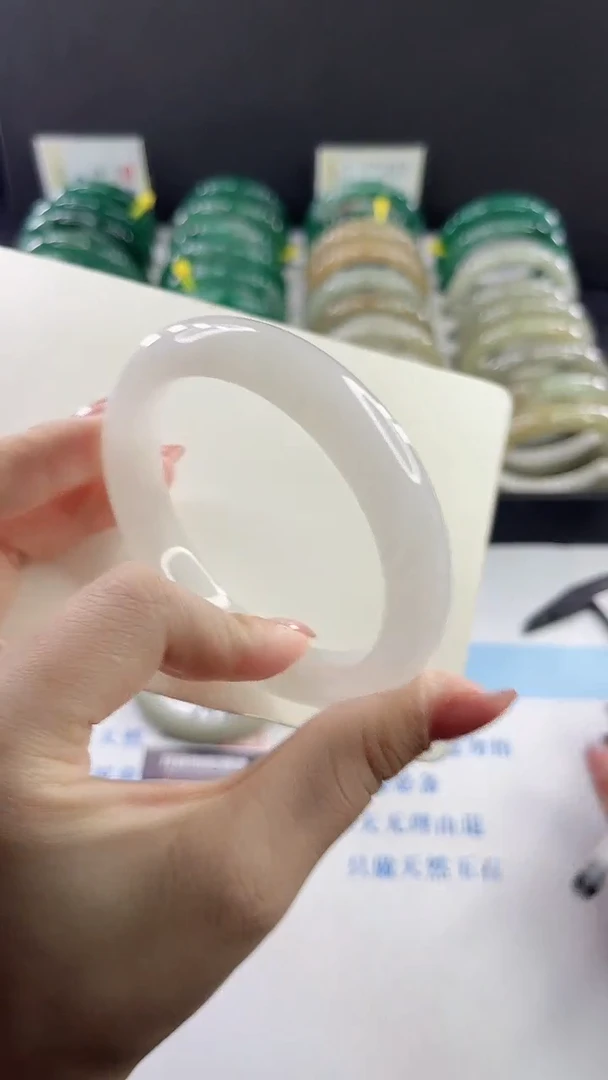 未镶嵌手镯石英质玉多样性发货V49