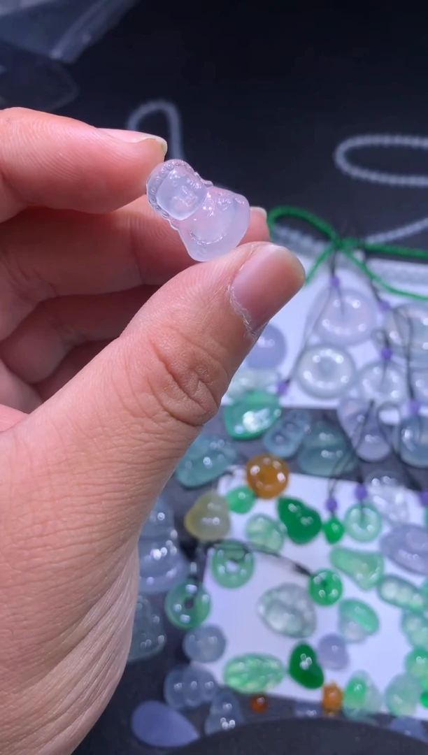 颈饰未镶嵌翡翠宝宝佛