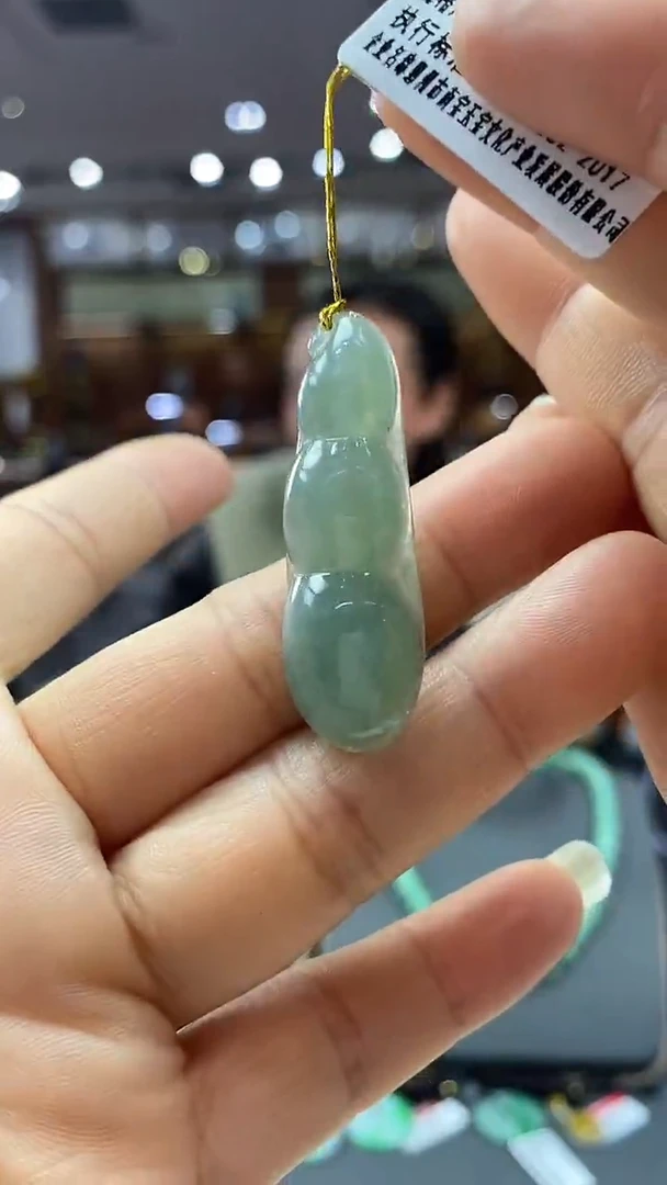 颈饰未镶嵌翡翠福豆