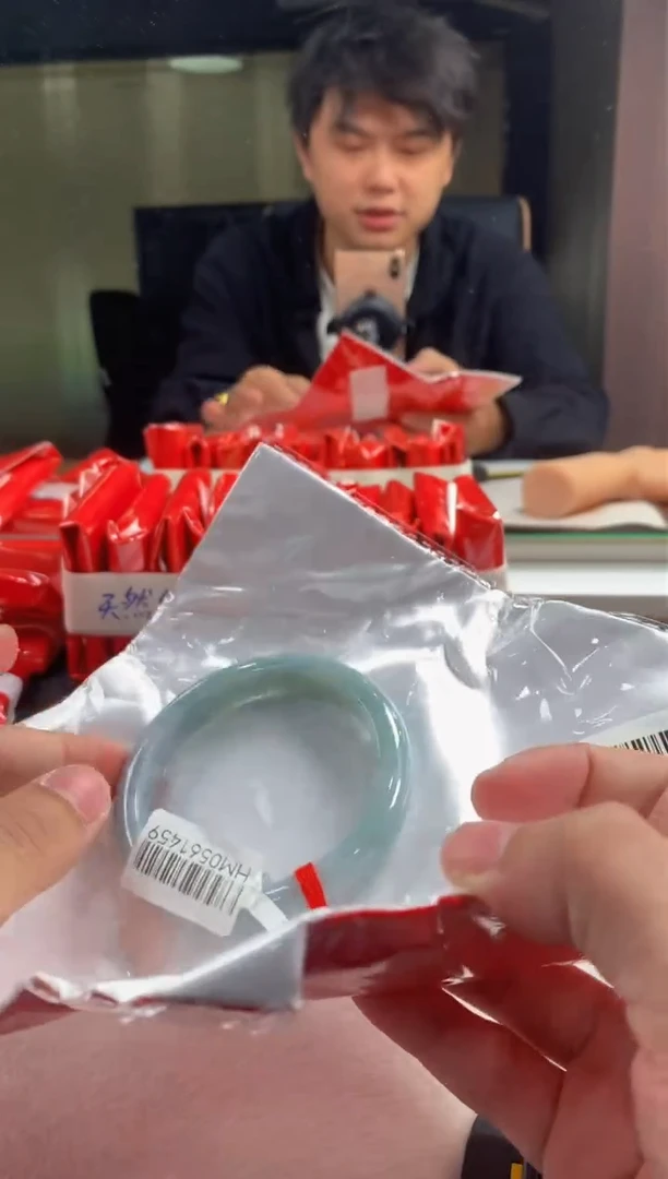 未镶嵌定制翡翠5073毛货不退不换 62-63圈