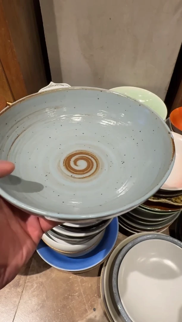 瓷片592   蓝麻点平底菜盘1个