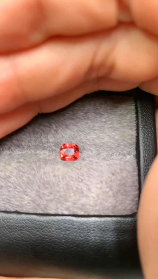 【闪购商品】定制尖晶石裸石未镶嵌枕型 橙色调 0.81ct