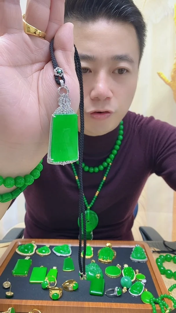 吊坠(赠链)银S925镶嵌翡翠翡翠吊坠