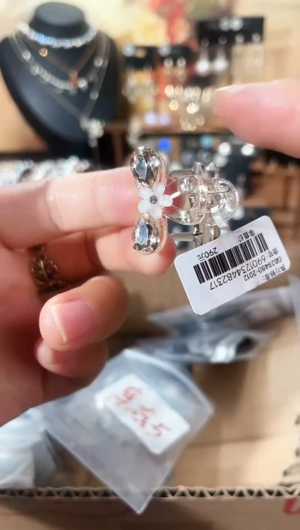 合金925银锆石梵8024