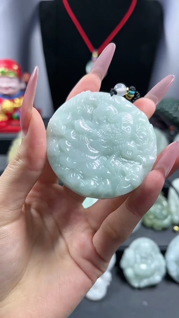 【闪购商品】翡翠颈饰未镶嵌双面雕凤凰