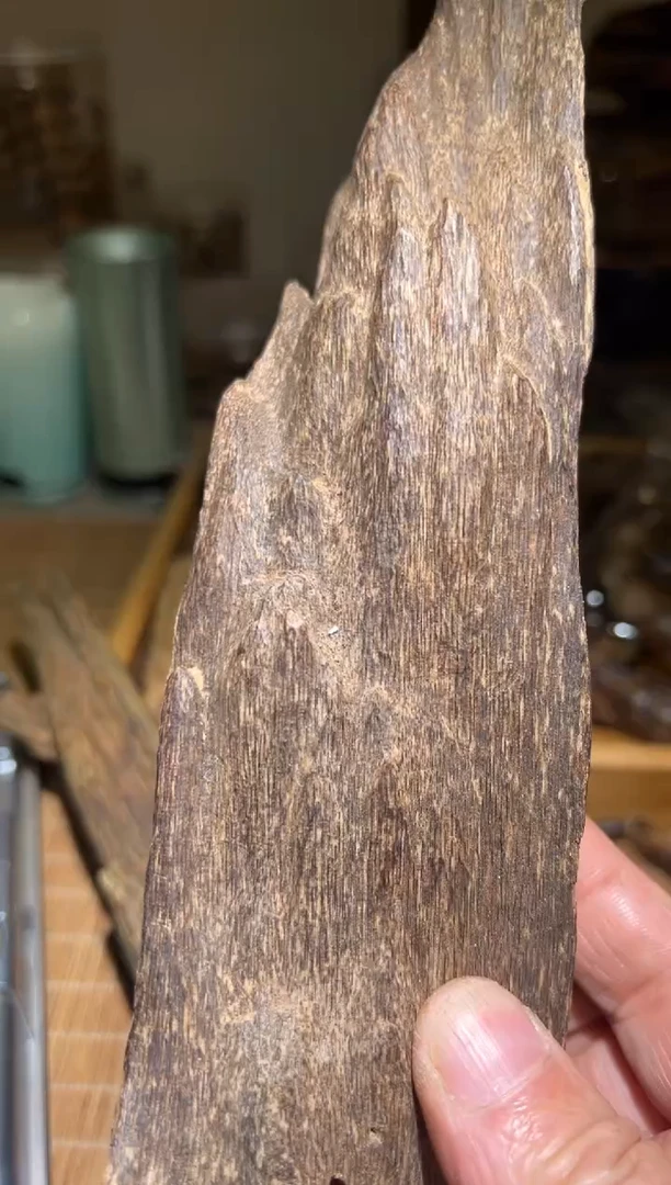 【闪购商品】沉香手把件马莱109克