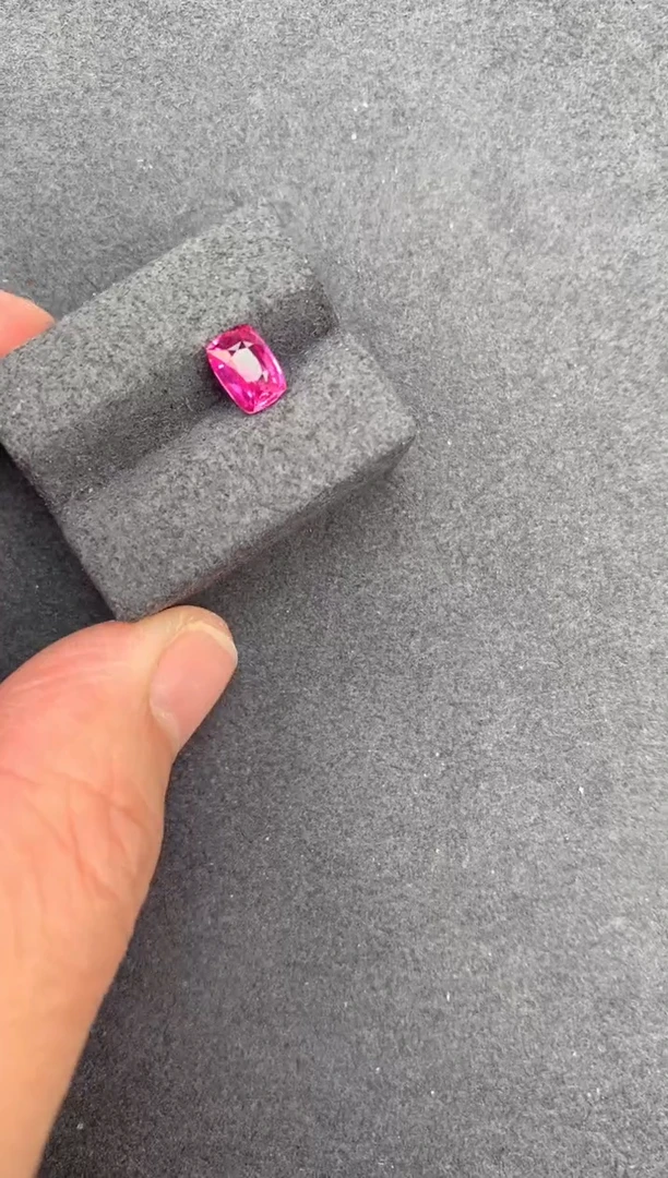 【闪购商品】彩色蓝宝石裸石未镶嵌1ct无烧帕帕拉恰