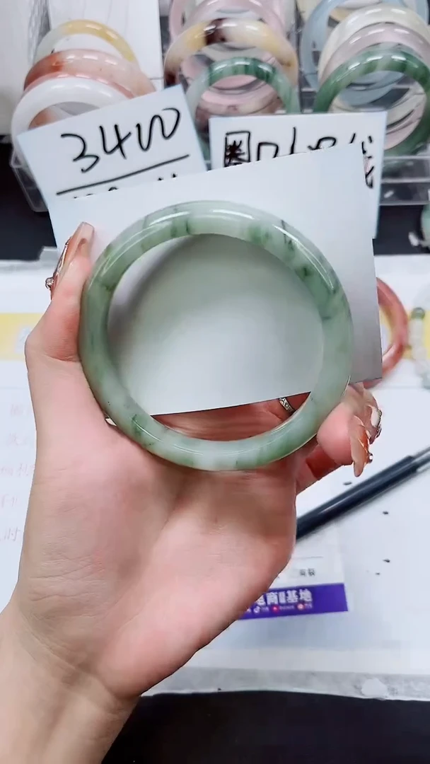 【闪购商品】石英质玉手镯未镶嵌S58-64/65