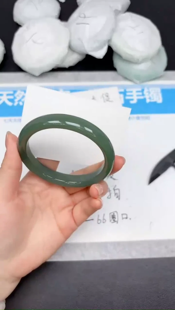 未镶嵌手镯石英质玉211/6465