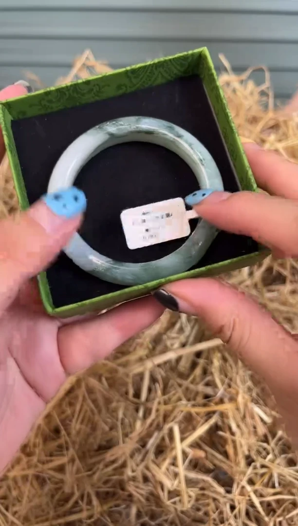 未镶嵌手镯石英质玉编号Ｃ-130