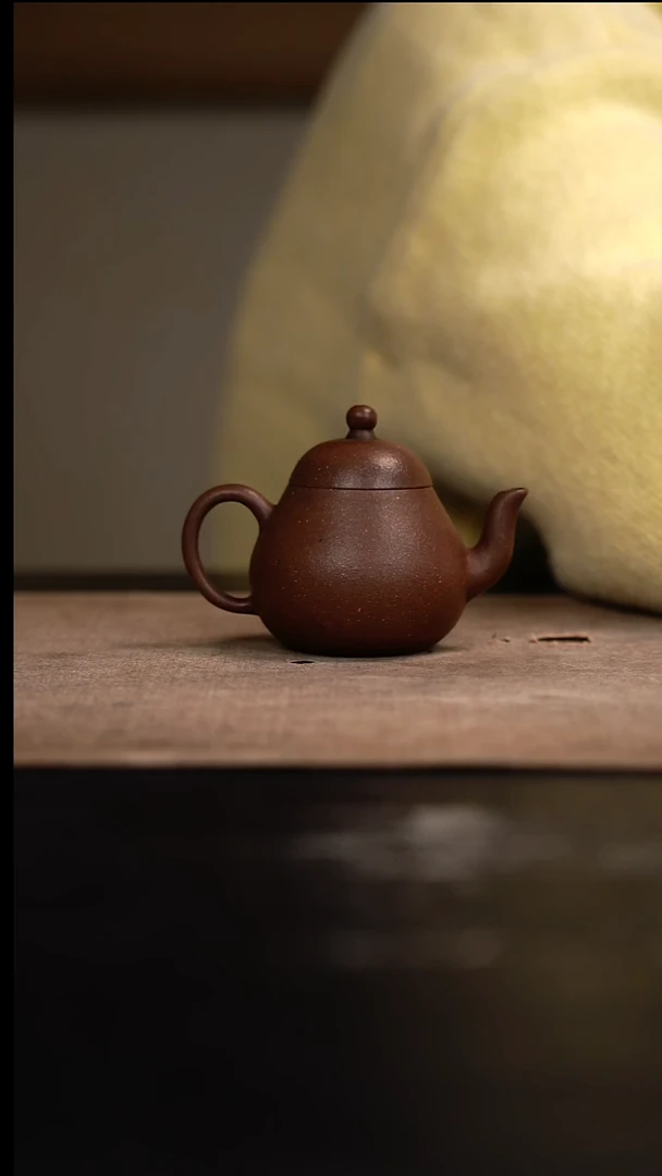 【闪购商品】紫砂茶壶梨形共生紫泥80cc