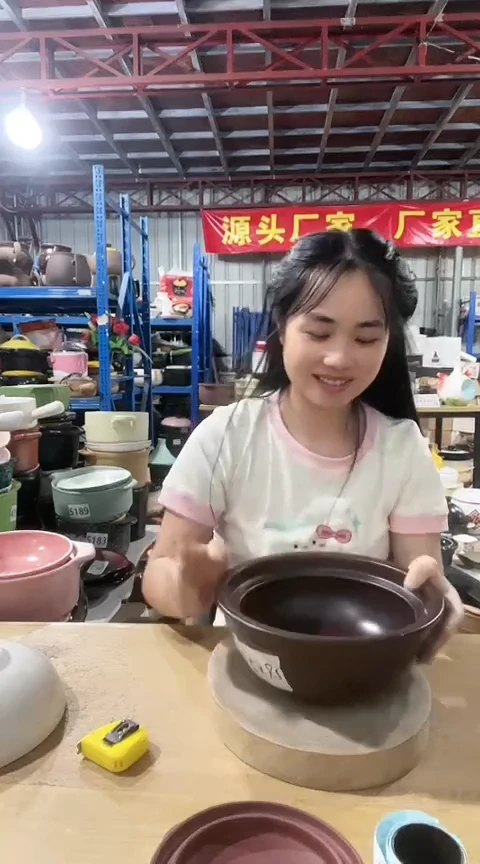 瑕疵砂锅碗带盖3933