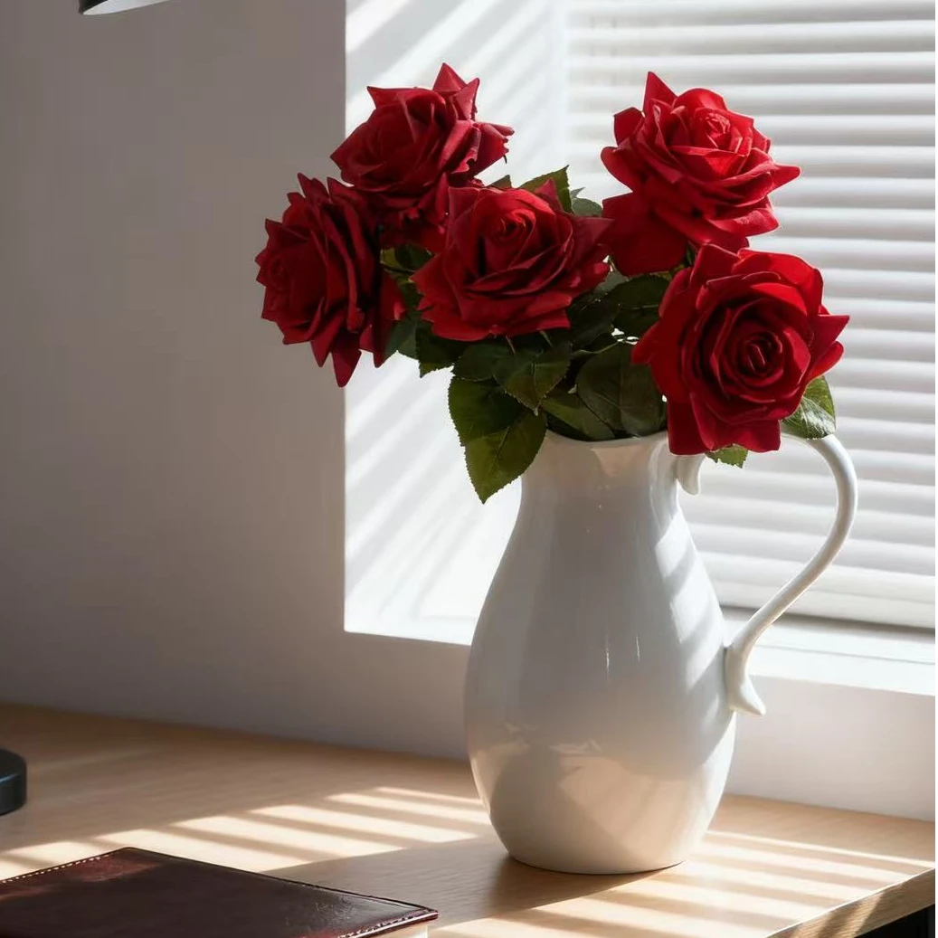 红玫瑰手感保湿仿真花 结婚喜庆高级感餐桌花卧室花 特殊喜庆花材