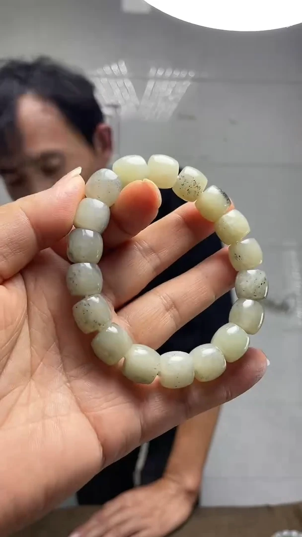 未镶嵌和田玉挂件1