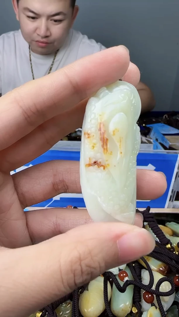 和田玉未镶嵌颈饰1