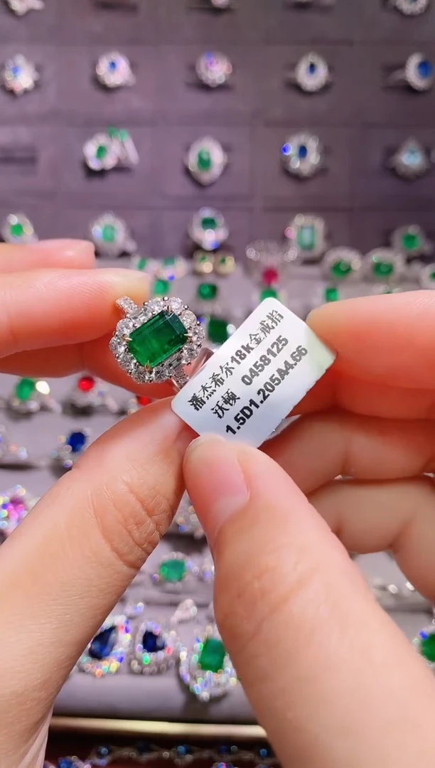 【闪购商品】祖母绿18K金戒指18K金镶嵌.