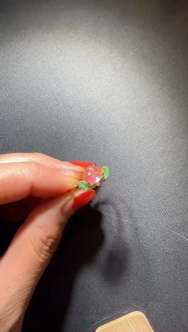 18K金镶嵌戒指碧玺碧玺桃子戒指