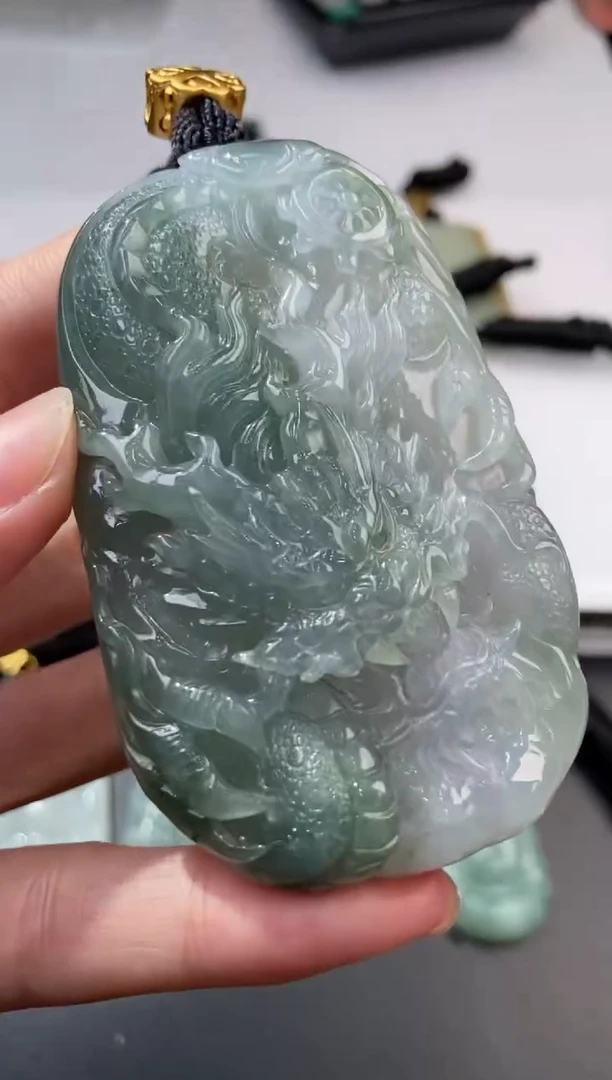 未镶嵌挂件翡翠370069    多人