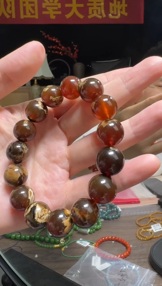 【闪购商品】琥珀（根珀）手串未镶嵌紫罗兰溶洞飘花纹圆珠单圈约13mm