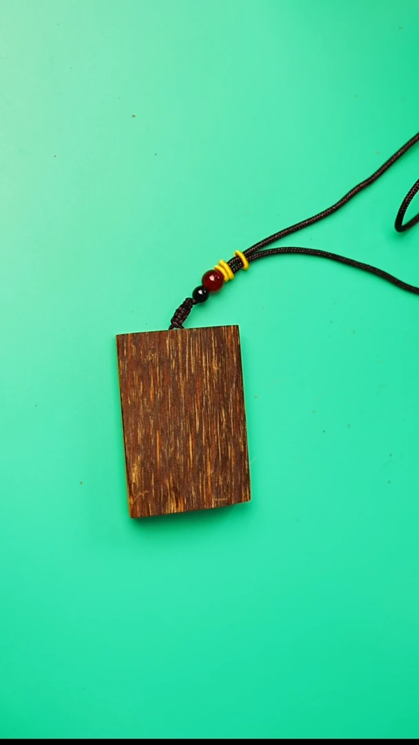 沉香吊坠文莱无事牌四六牌吊坠  03334